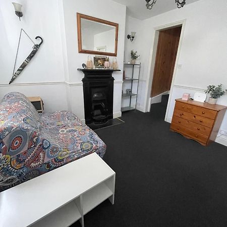 Cozy 3 Bedrooms Home Off Mill Road Sleep CBG Buitenkant foto