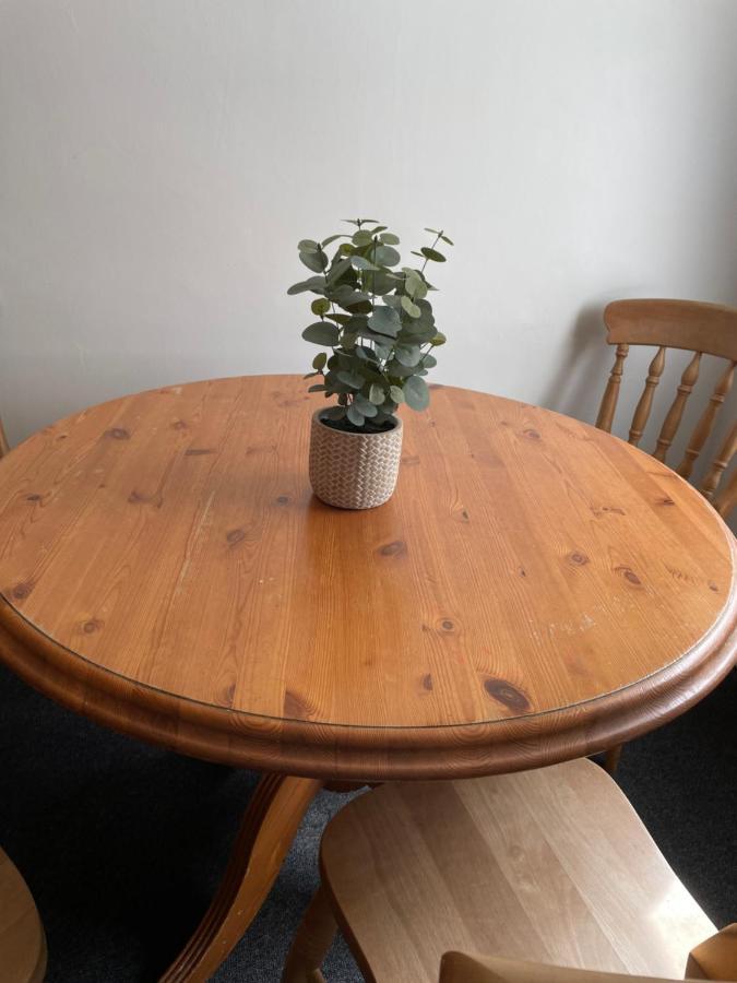 Cozy 3 Bedrooms Home Off Mill Road Sleep CBG Buitenkant foto