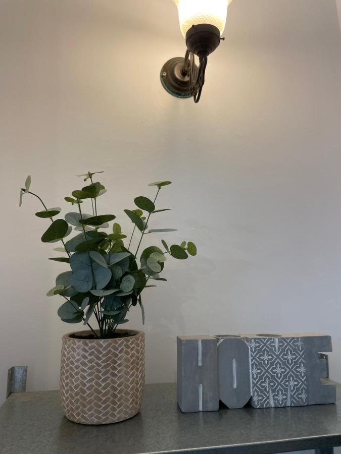 Cozy 3 Bedrooms Home Off Mill Road Sleep CBG Buitenkant foto